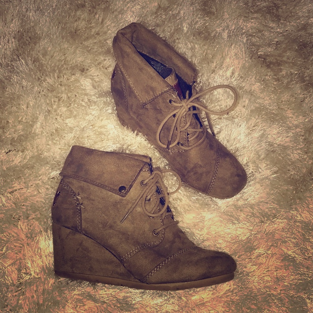 Wedge lace up booties